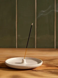 Speckled incense holder