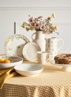 Spring flowers large plate