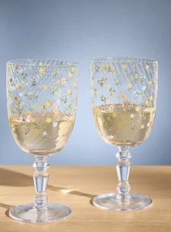 Spring flowers wine glasses