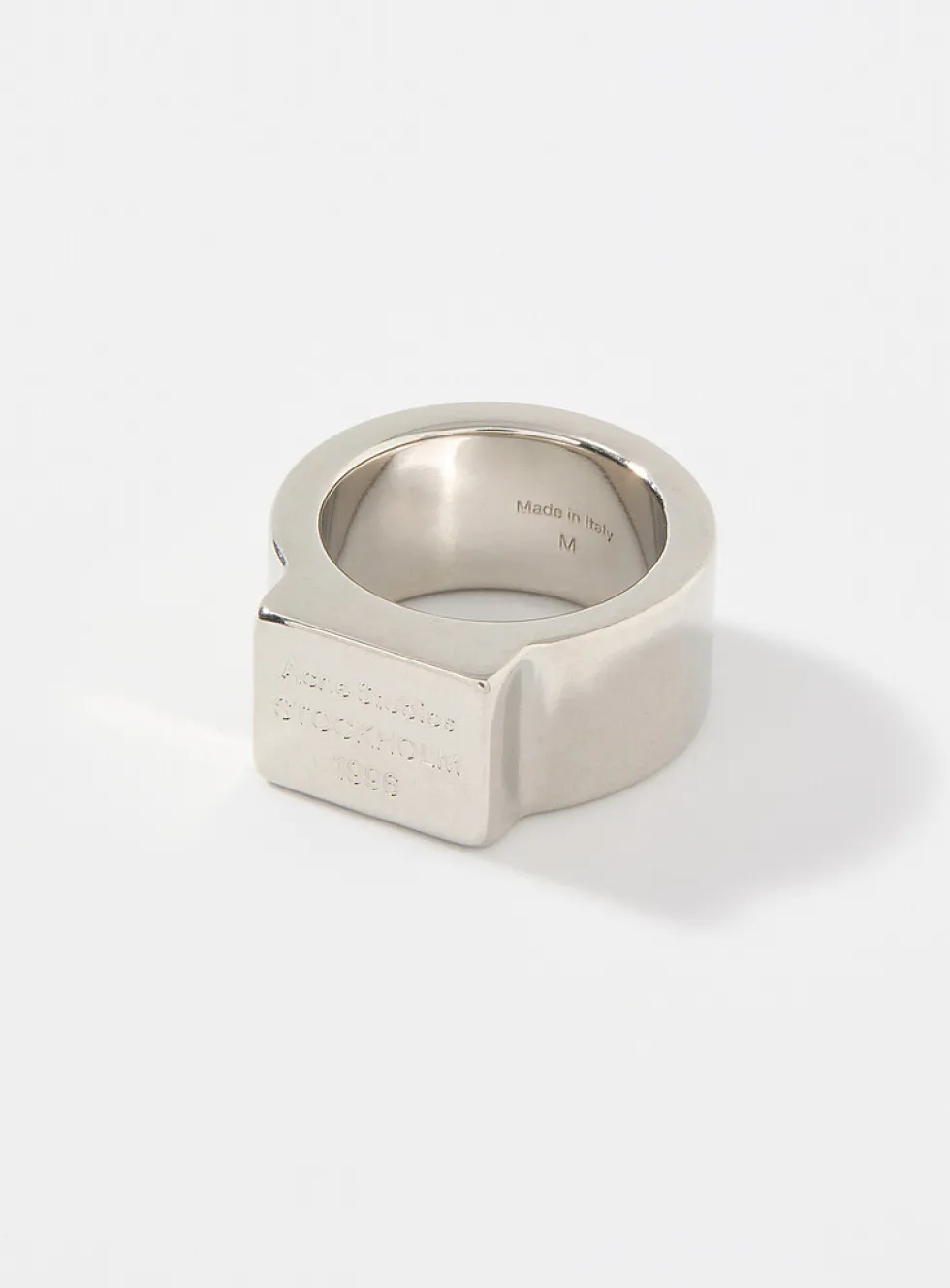 Square logo ring