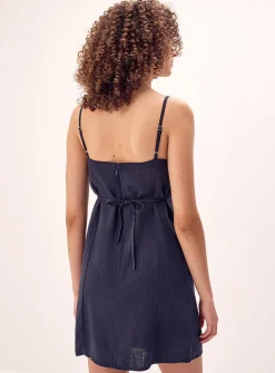 Square-neck touch of linen dress