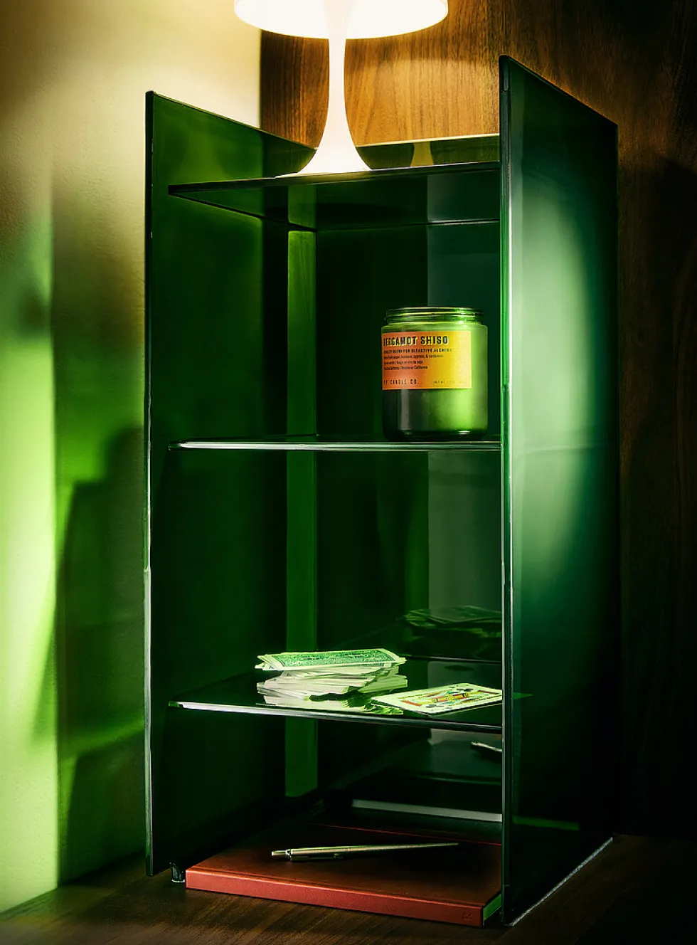 Stackable polycarbonate shelving