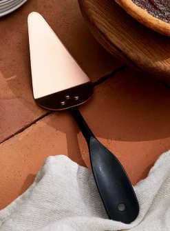 Steel and copper pie server