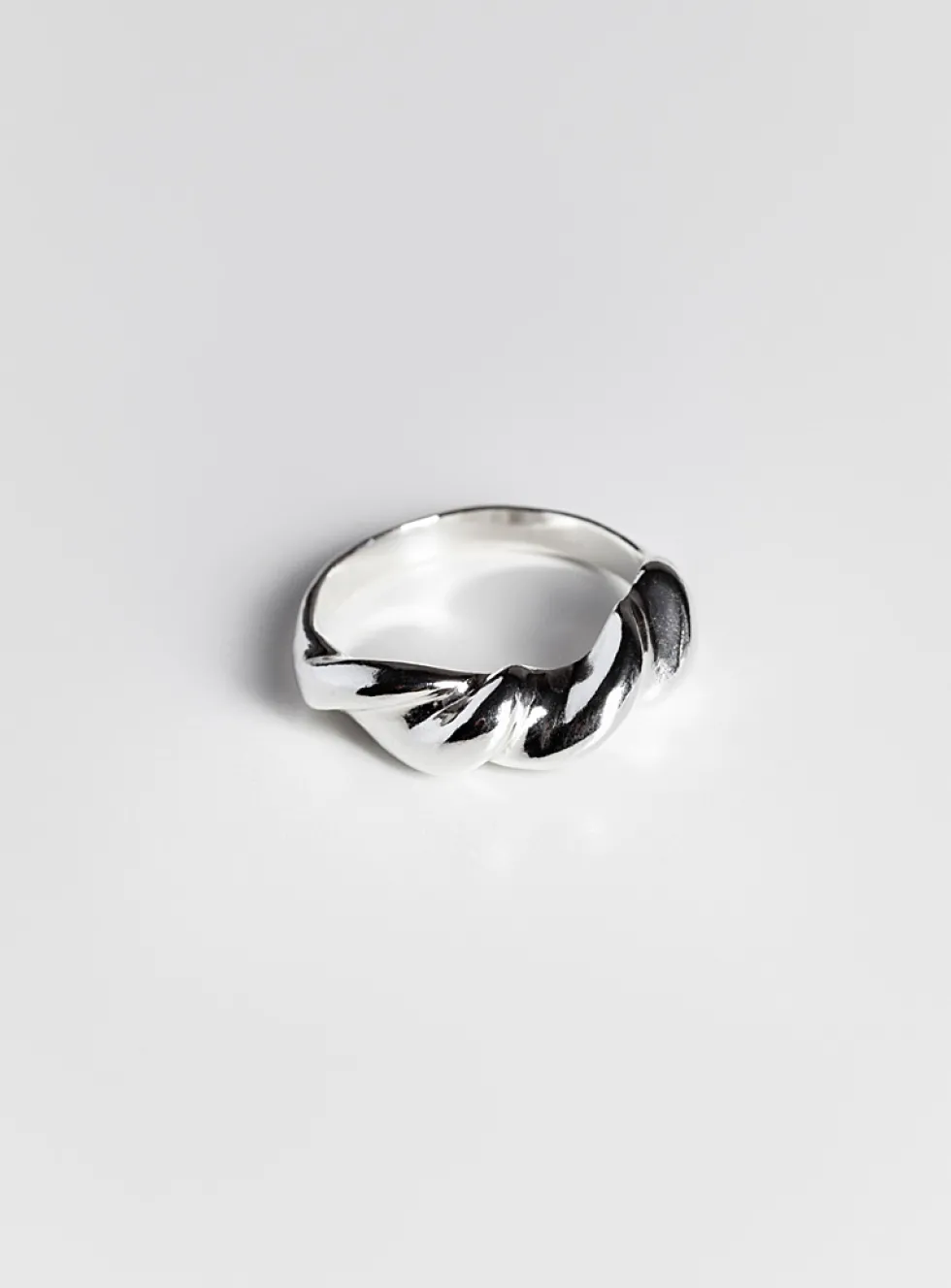 Sterling silver knotted ring