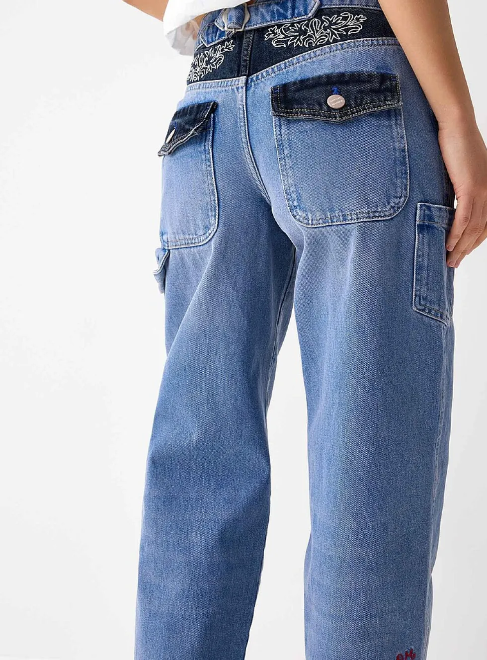 Straight-leg cowboy jean