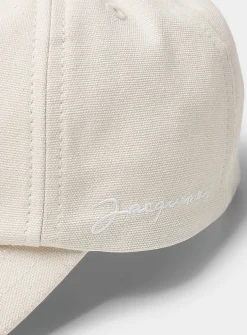 Streamlined logo cap