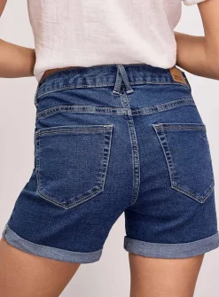 Stretch denim rolled-hem short