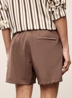 Stretch fabric short