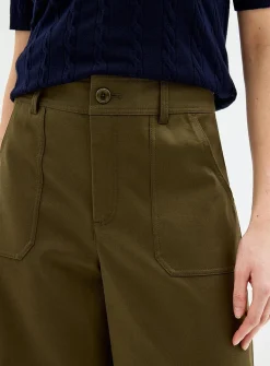 Stretch structured twill short
