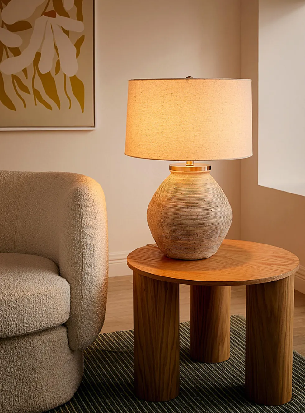 Striated concrete table lamp