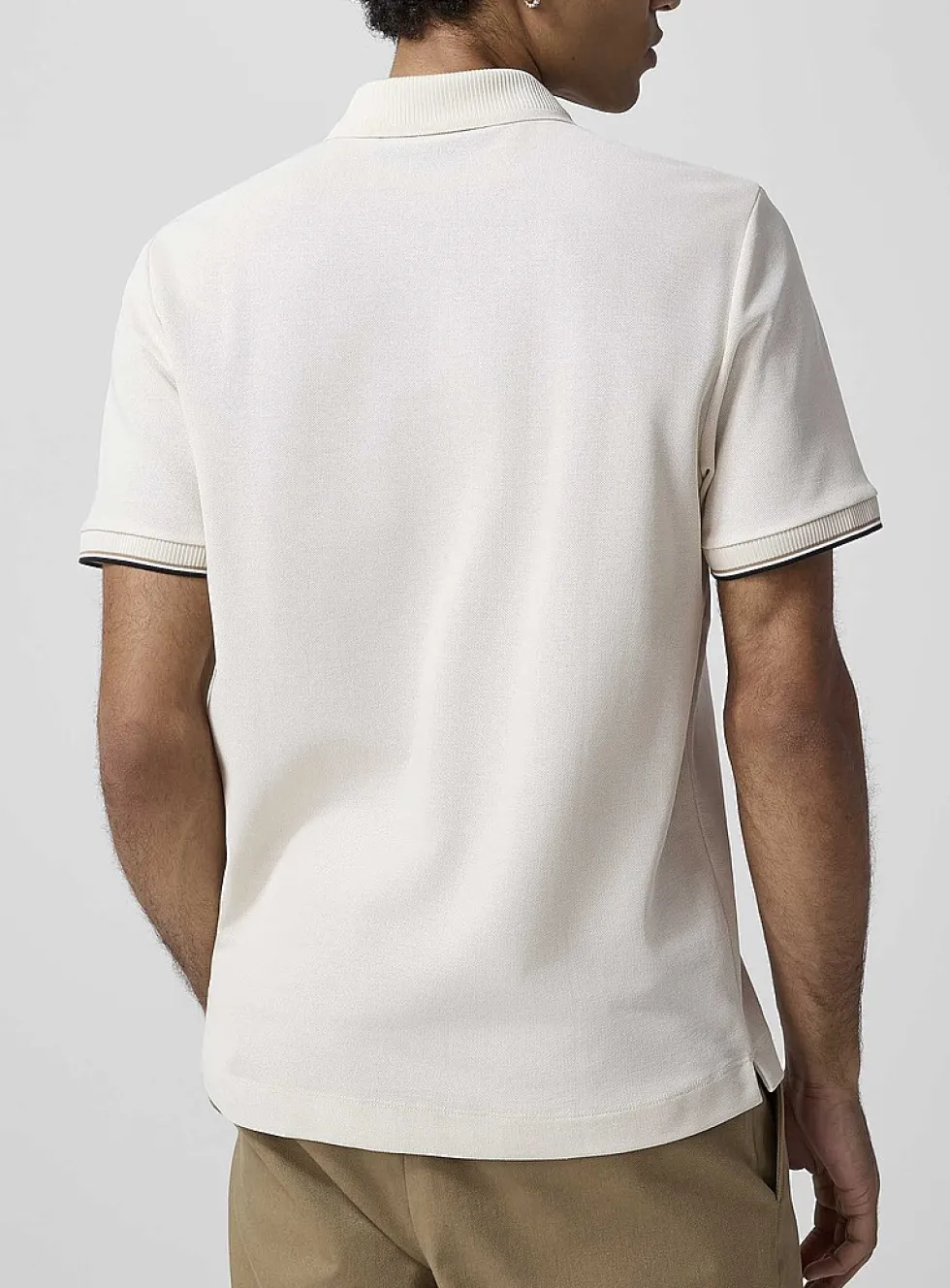 Striped-sleeve zip-collar polo