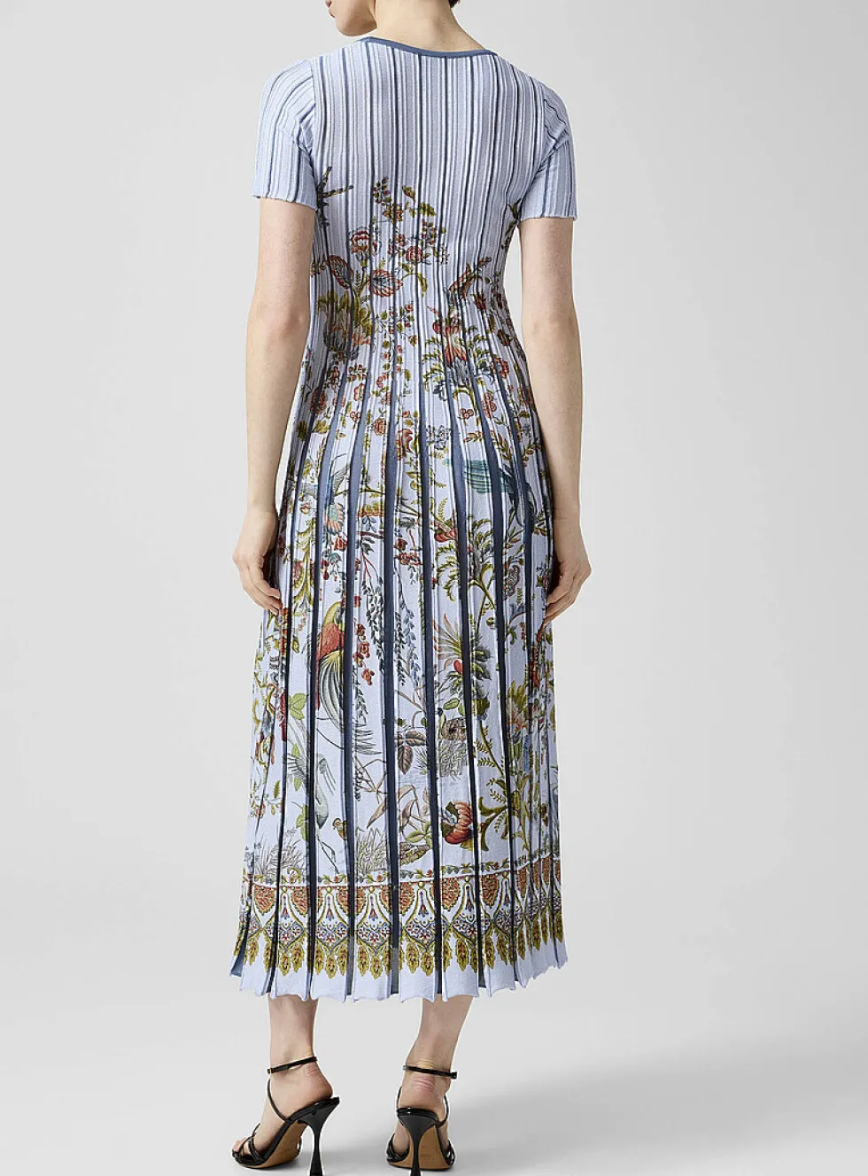Stylized garden deep pleating dress