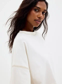 Subtle embroidery boxy-fit T-shirt