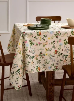 Summer breeze tablecloth