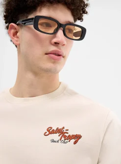 Sunny destination graphic T-shirt