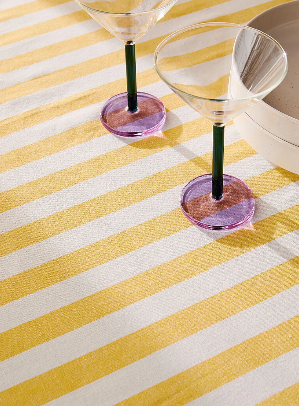 Sunshine-stripe tablecloth