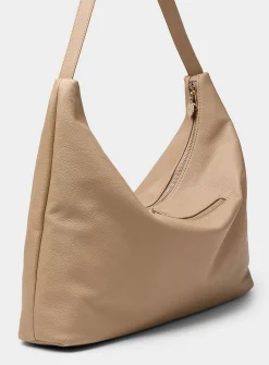 Supple trapezoidal hobo bag