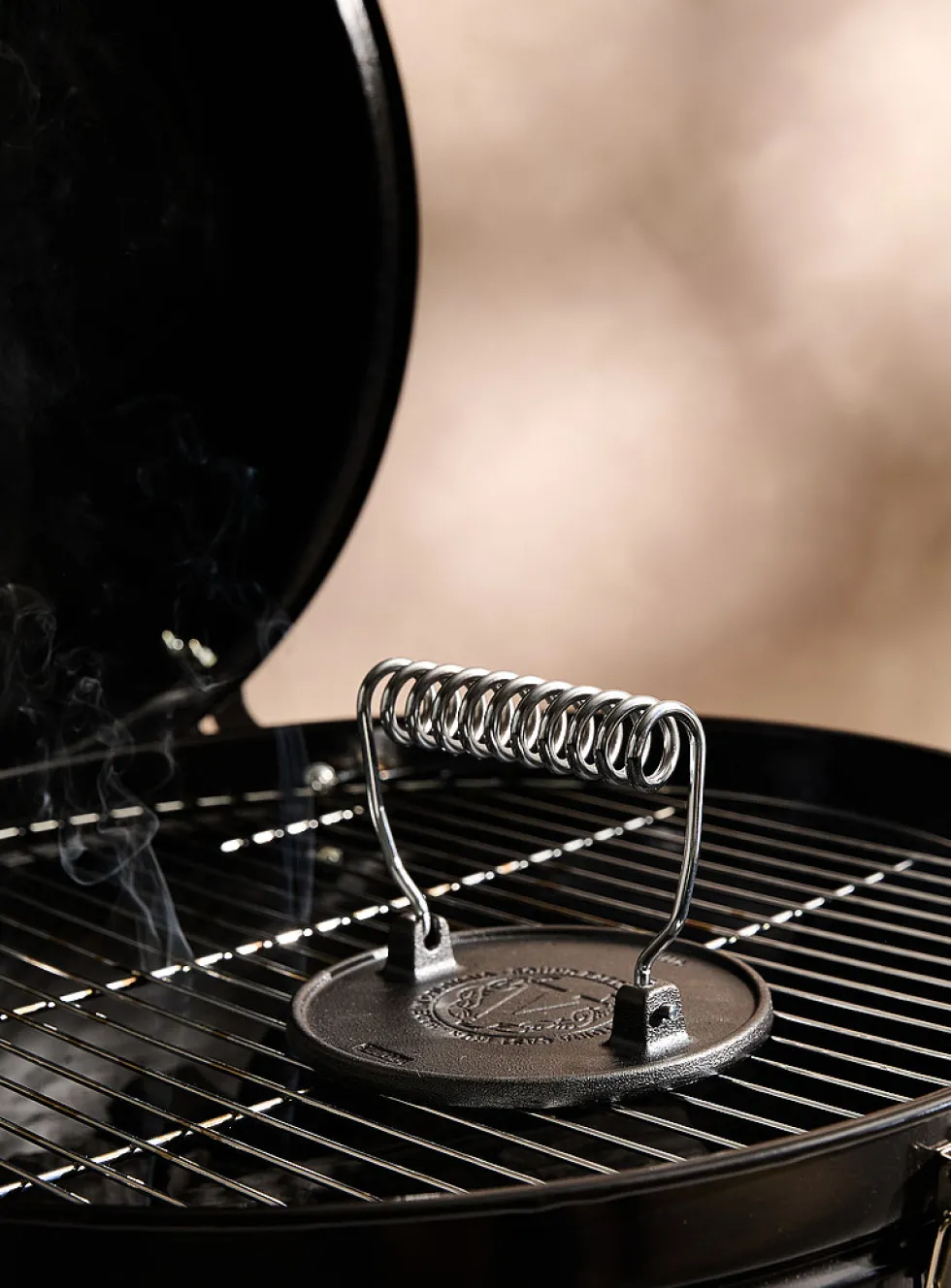 Swirl burger press