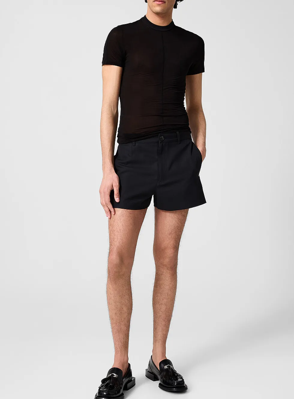 Tailored short virgin wool-blend shorts