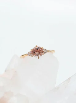 Talia morganite and diamonds ring
