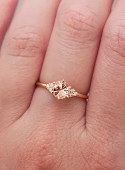 Talia morganite and diamonds ring