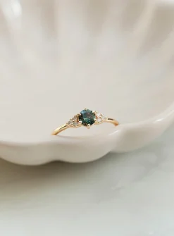 Talia sapphire and diamonds ring