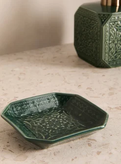 Tapestry-inspired soap dish