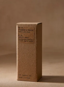 Teakwood & tobacco room spray