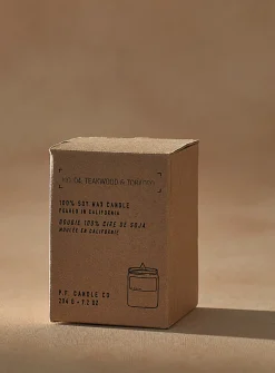 Teakwood & tobacco scented candle