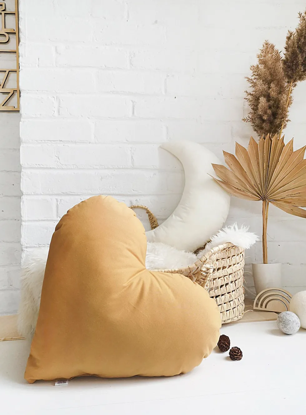 Tender heart cushion