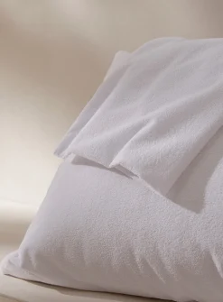 Terry pillow protector