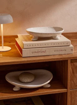 Textured ceramic standing tray