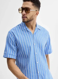 Textured double-stripe camp shirt