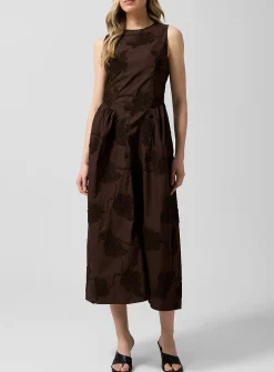 Textured floral pattern brown dress