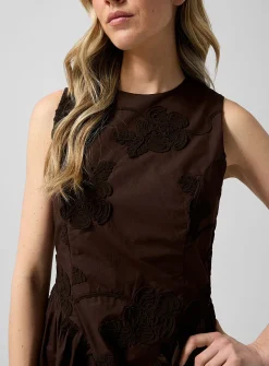 Textured floral pattern brown dress