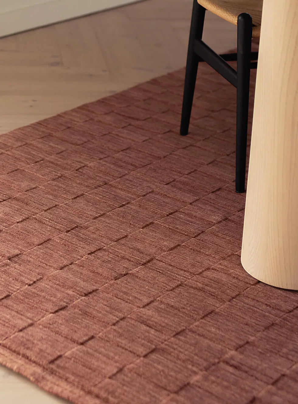 Textured tiles artisanal rug
