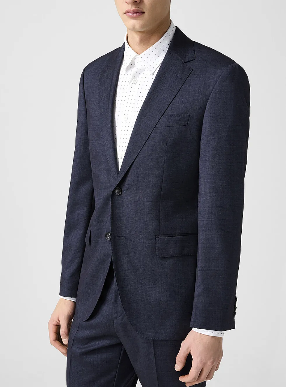 Textured virgin wool and silk fitted suit