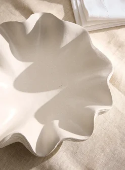 Textured waves rounded tray