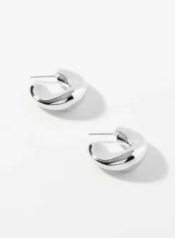 Thick wavy half-hoops