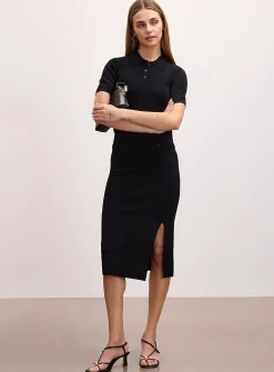Thick-knit offset slit pencil skirt