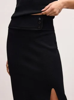 Thick-knit offset slit pencil skirt