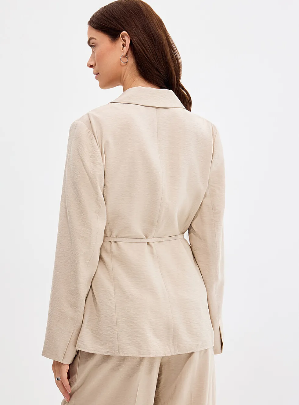Thin belt flowy hammered blazer