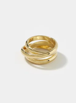 Three-hoop ring