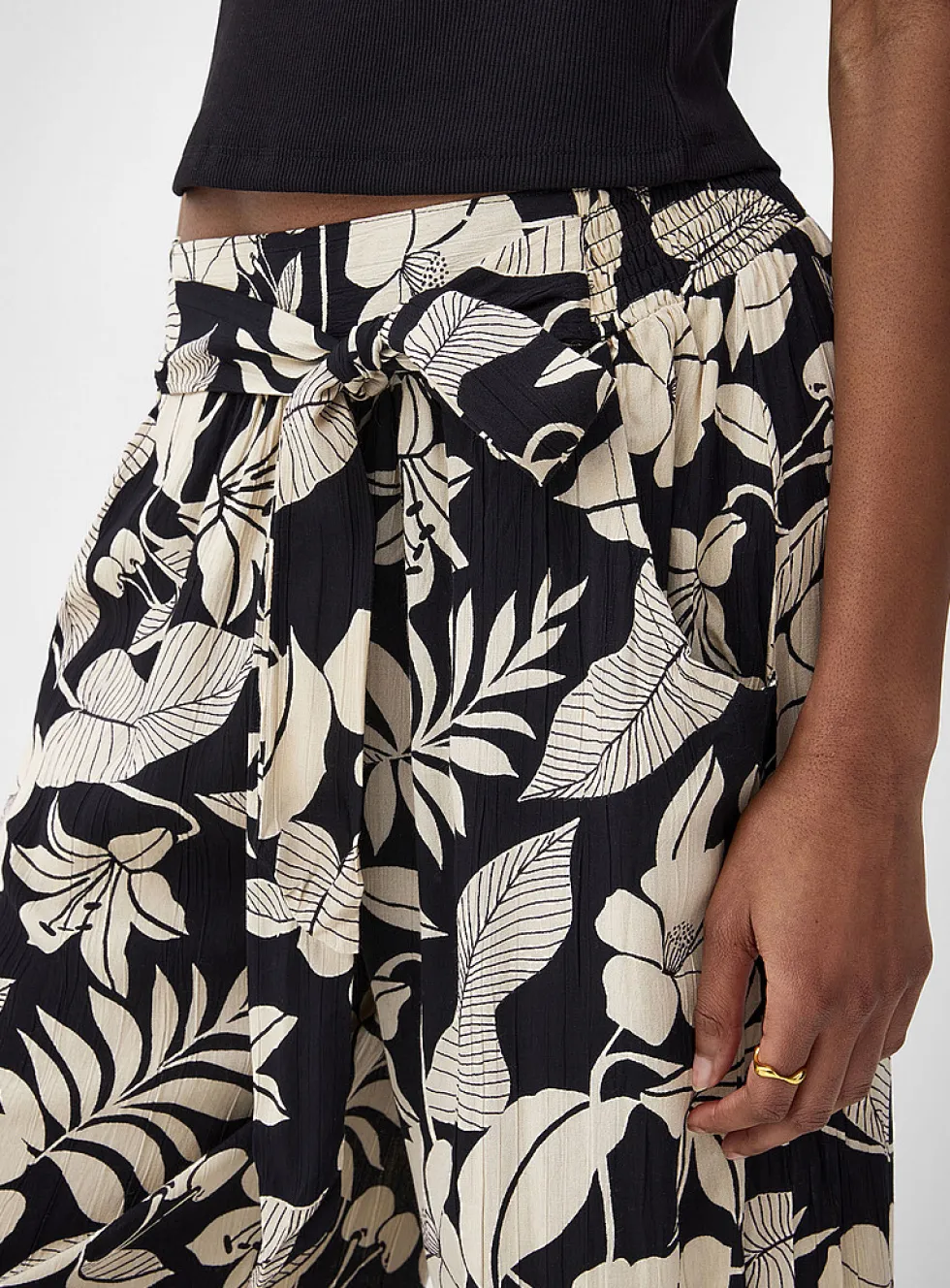 Tie ribbons printed wide-leg pant