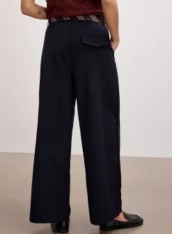 Tie-belt stretch twill barrel-leg pant