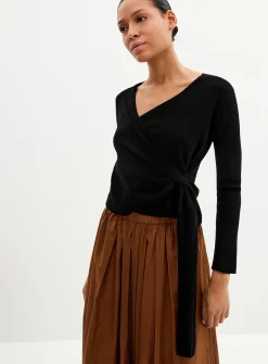 Tie-up crossover sweater