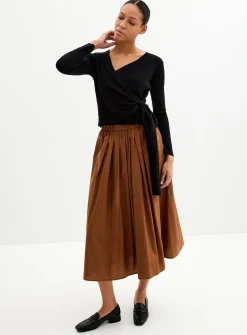 Tie-up crossover sweater