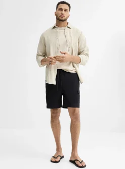 Tie-waist cargo short