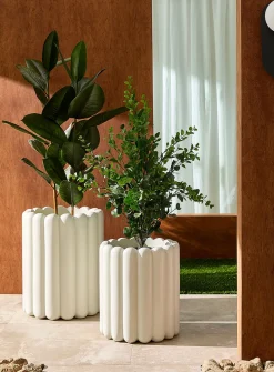 Tiramisu banded indoor/outdoor planter