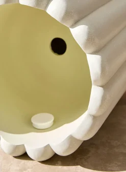 Tiramisu banded indoor/outdoor planter